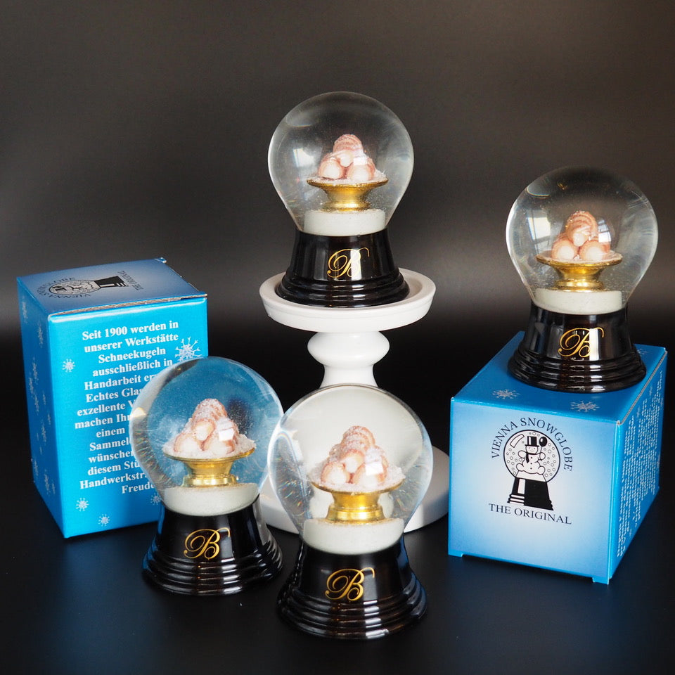 Original Vienna Snowglobe - Sonderedition Schaumrolle